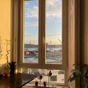  Guest house Embassy Arriaga Private Elegance In Stylish Shared Portugal